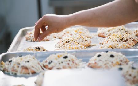 Ziemniaczane mini pizze - szybkie danie z piekarnika