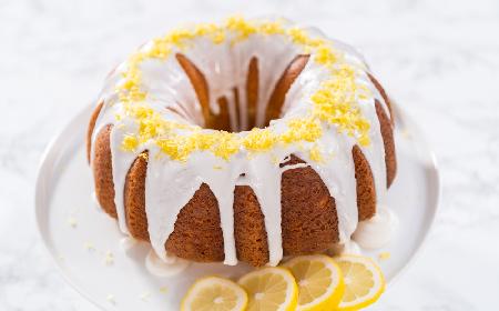 Puszysta babka LIMONCELLO: przepis na Wielkanoc i nie tylko